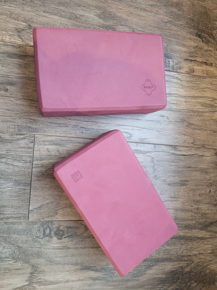 Yoga Blocks (2) & Mini Yoga Mat - photo 2