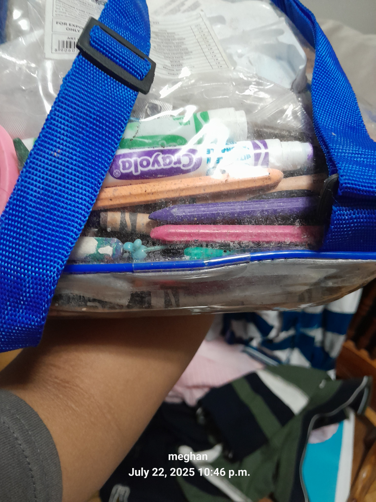 bag filled with color pencile marker crayon pencil - photo 2