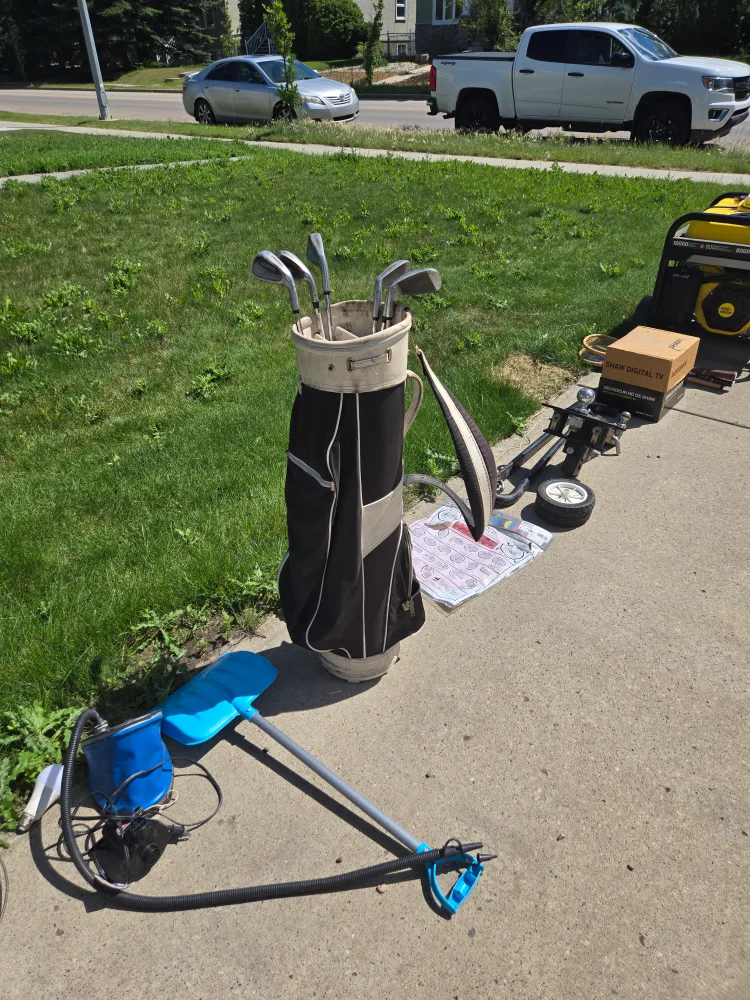 Golf Bag and Accessories thumbnail