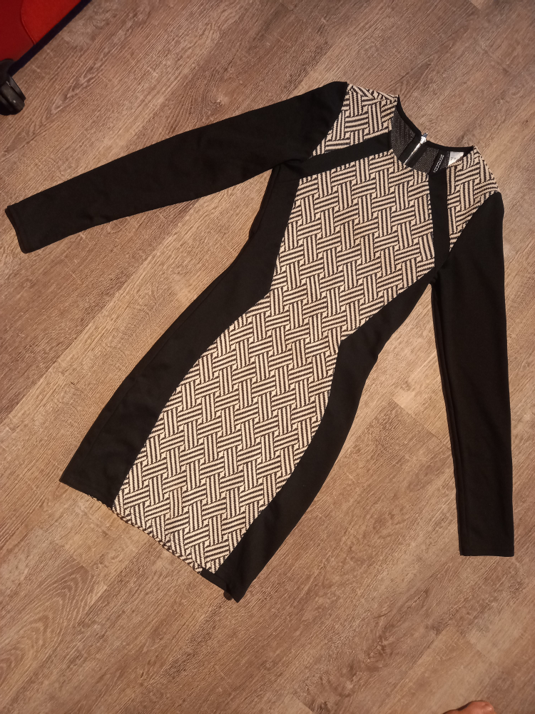 H&M Black & White Patterned Dress
