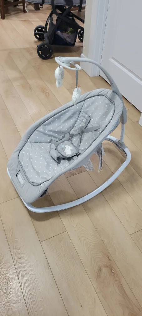 Ingenuity Baby Bouncer - Like New! image indicator(2)