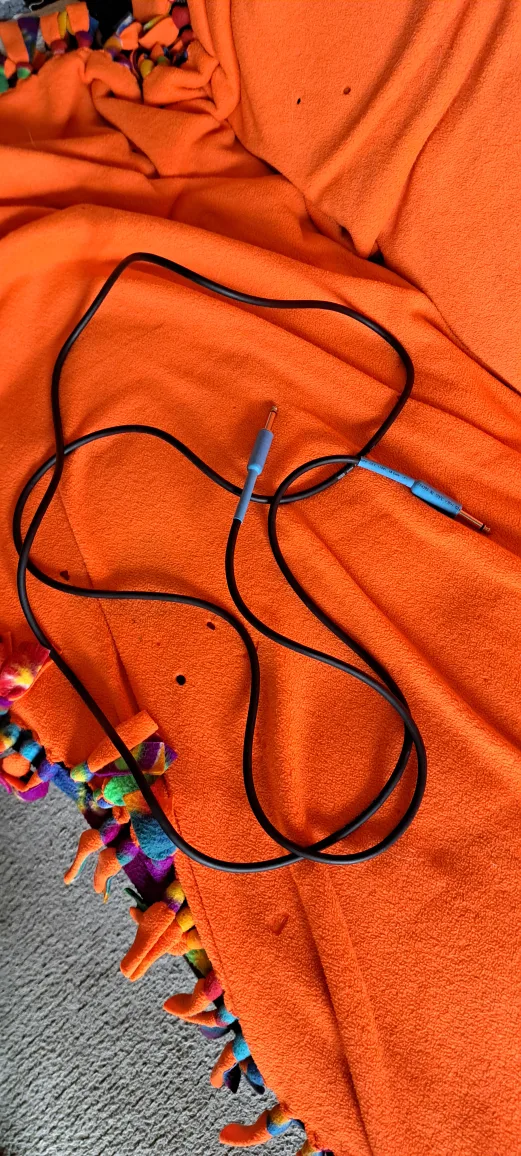 Platinum Oxygen Free Noiseless Cable thumbnail