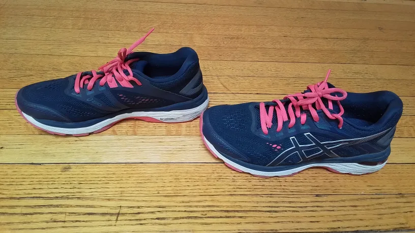 Asics GT2000 Running Shoes - Women's Size 8.5 image indicator(2)
