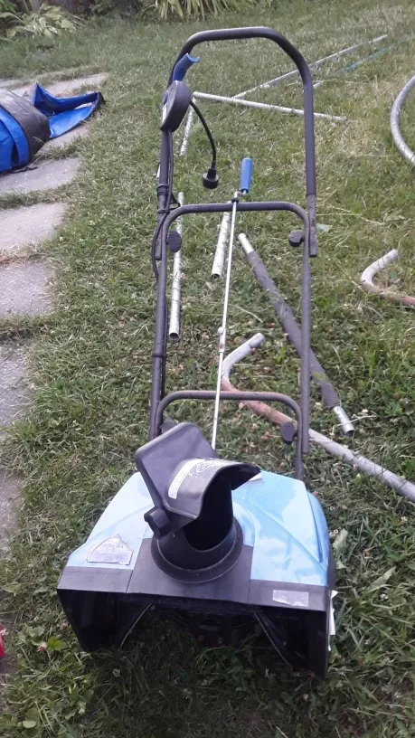 Yardworks Electric Snow Thrower thumbnail