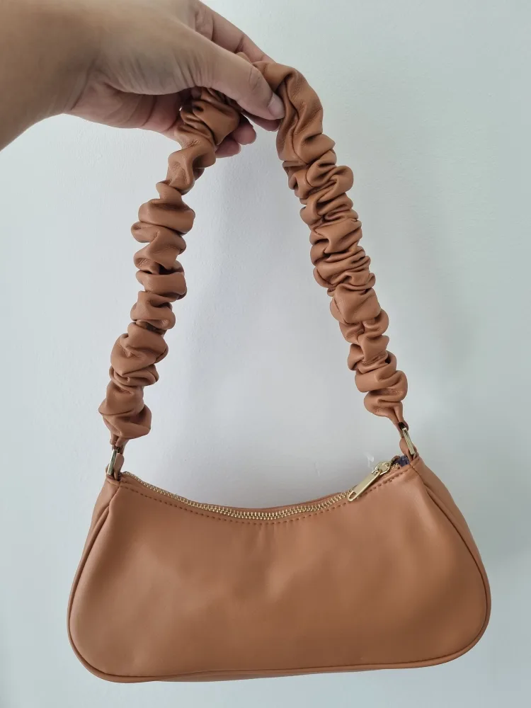 Brown Ruched Handle Shoulder Bag image indicator(2)