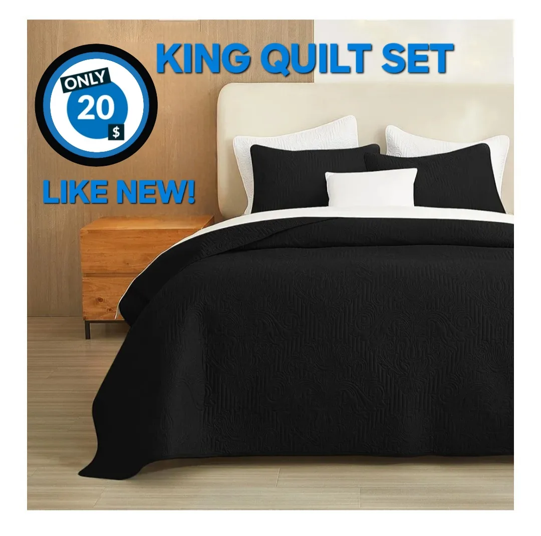 King Size Quilt Set  - LIKE NEW! thumbnail