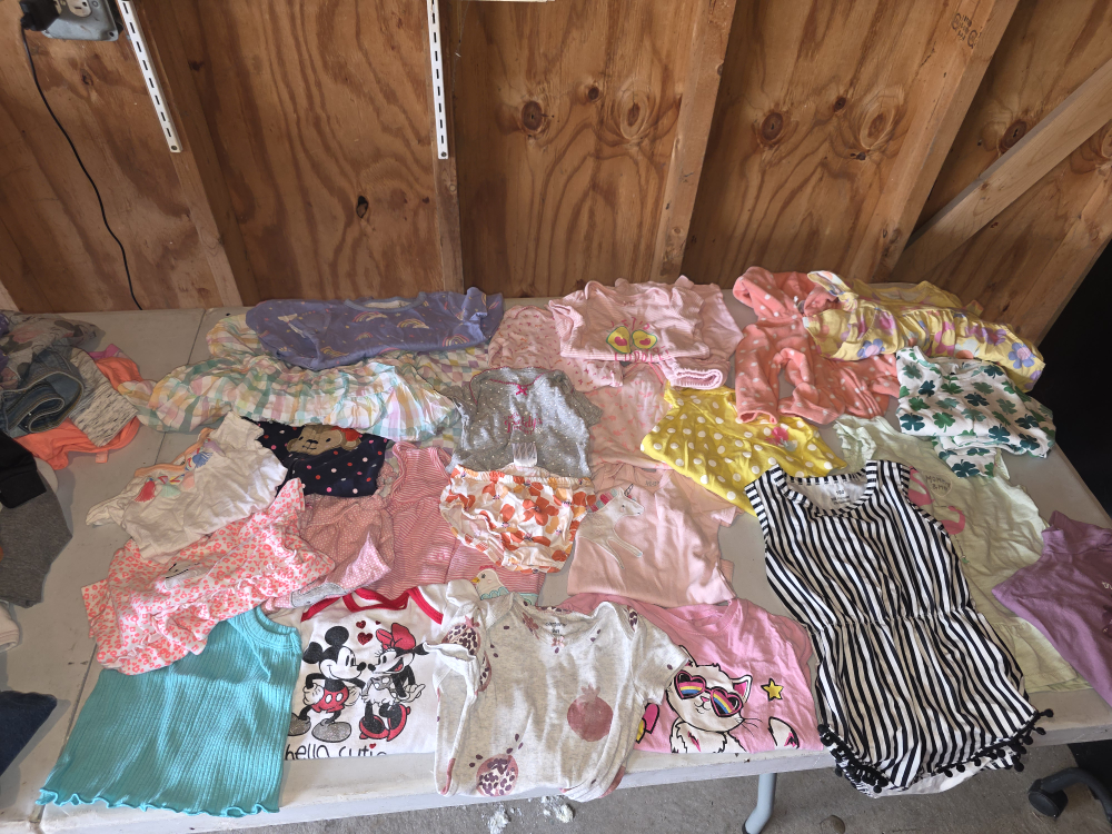Huge Lot of Baby/Toddler Clothes - photo 2