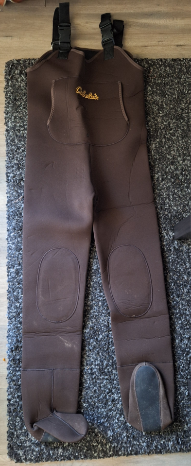 Cabela's neoprene Fishing Waders Medium Regular length
