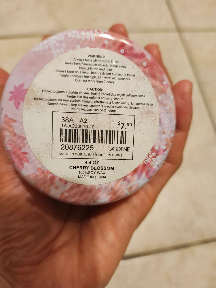 Ardene Cherry Blossom Scented Candle image indicator(3)