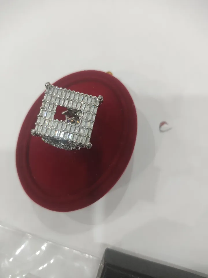 Silver Ring with Cubic Zirconia image indicator(10)