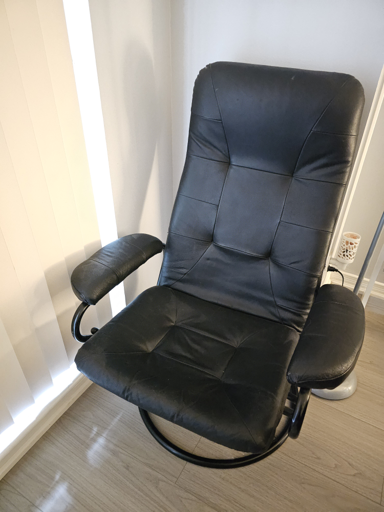 Black Leather Recliner Chair