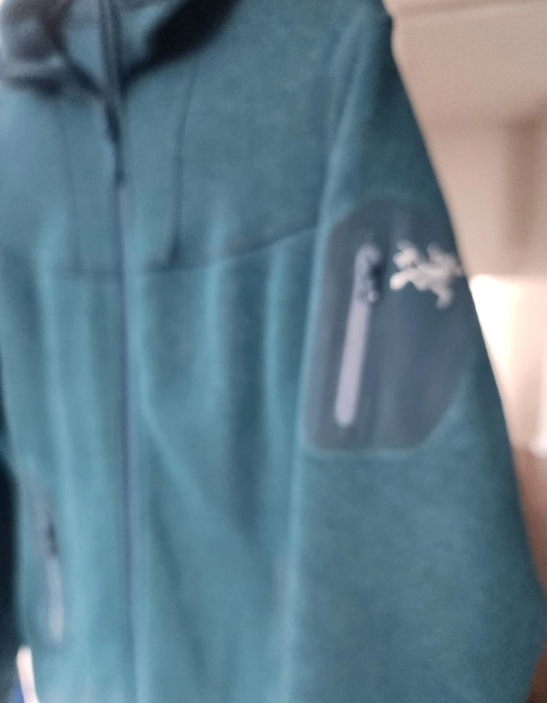 Arc'teryx Fleece Hoodie - Size M - photo 4