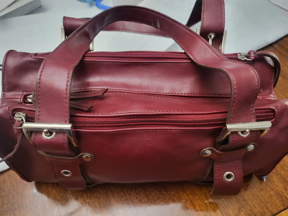 Y2K deep red shoulder/handbag image indicator(5)