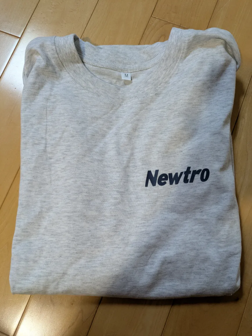 🆕Newtro T-Shirt - Size M image indicator(2)