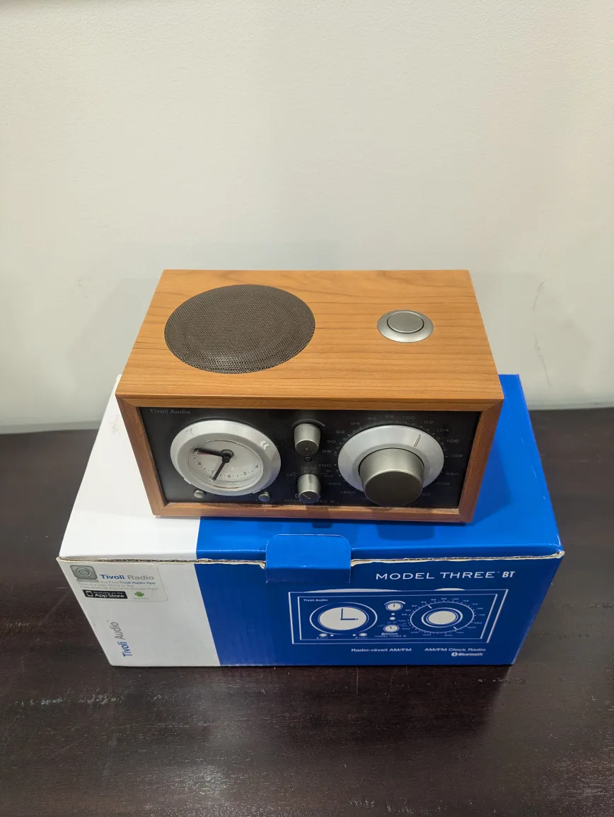 Tivoli Audio Model Three BT Clock Radio image indicator(3)
