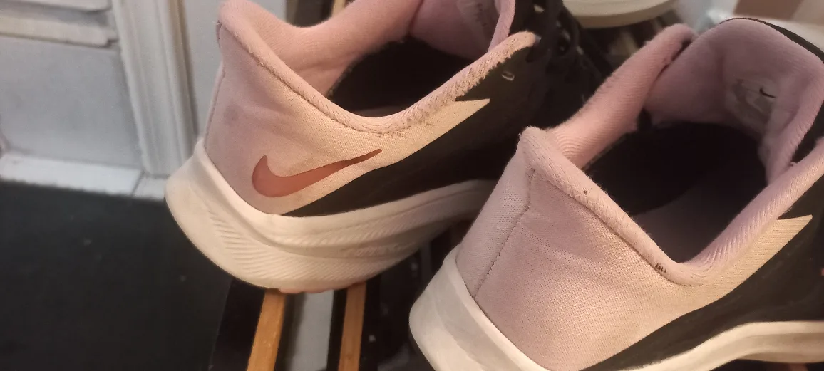 Nike Zoom Running Shoes, Black/Pink image indicator(5)