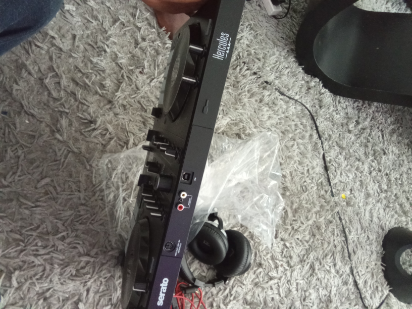 Hercules DJControl Inpulse 300 MK2 DJ Controller - photo 3