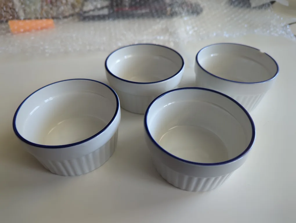 Set of 4 White Ramekins 🇨🇦