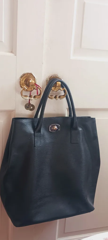 FURLA  Authentic Genuine Leather Black Tote Bag. Like new!! thumbnail