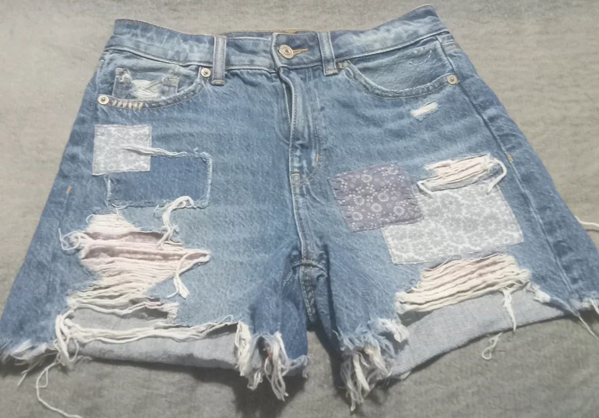 Jean Shorts Size 00 thumbnail