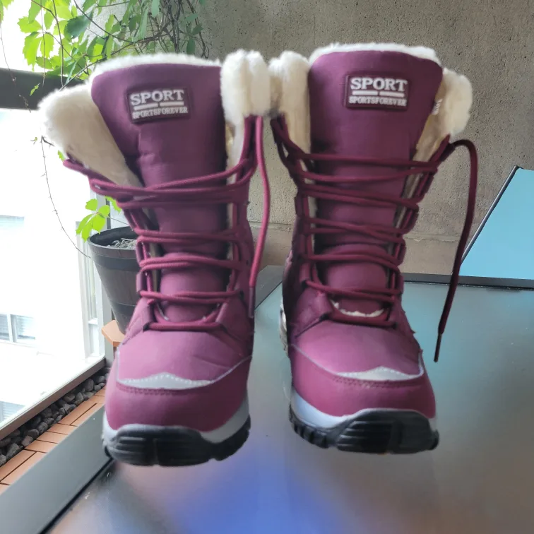 🇨🇦 Sport Sportforever Winter Boots - Size 8 thumbnail