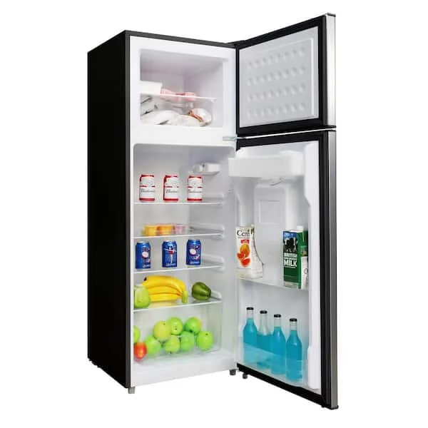 Refrigerator in Platinum Steel with Freezer thumbnail