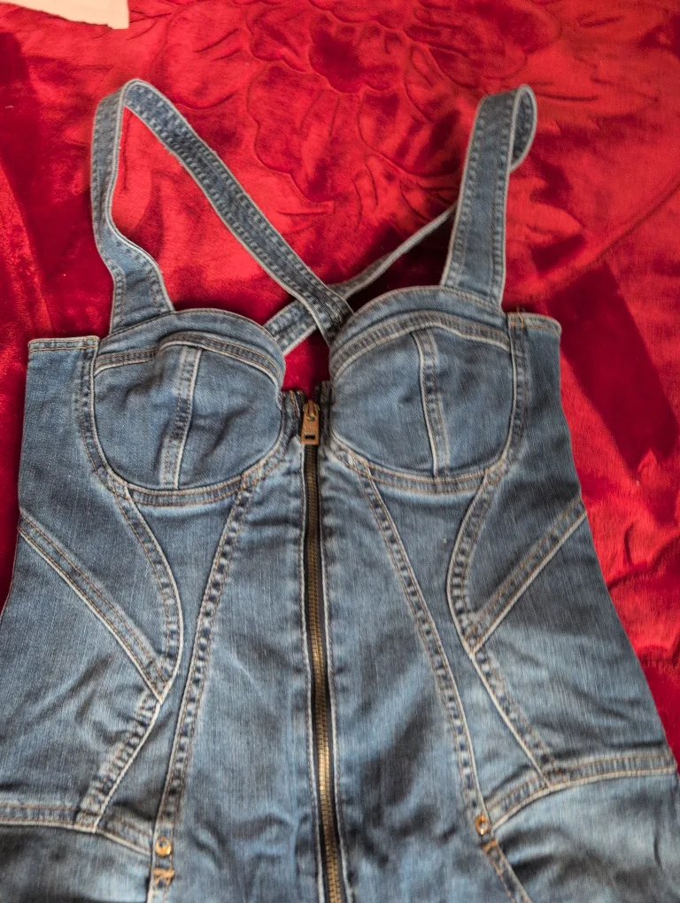 Guess Denim Jumpsuit 🇨🇦 thumbnail