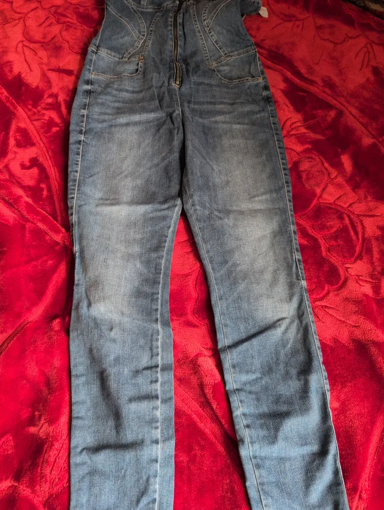 Guess Denim Jumpsuit 🇨🇦 image indicator(2)