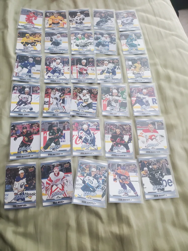 Upper Deck MVP Hockey Cards - Assorted Players thumbnail