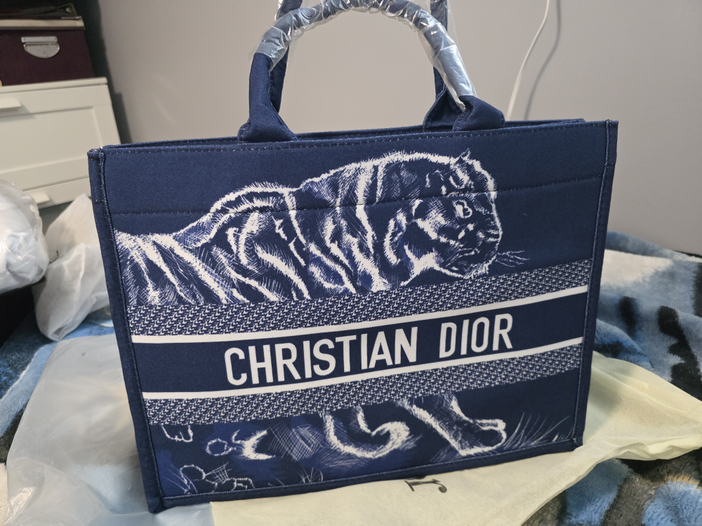 Fashion CD Tote 🇨🇦 🍁