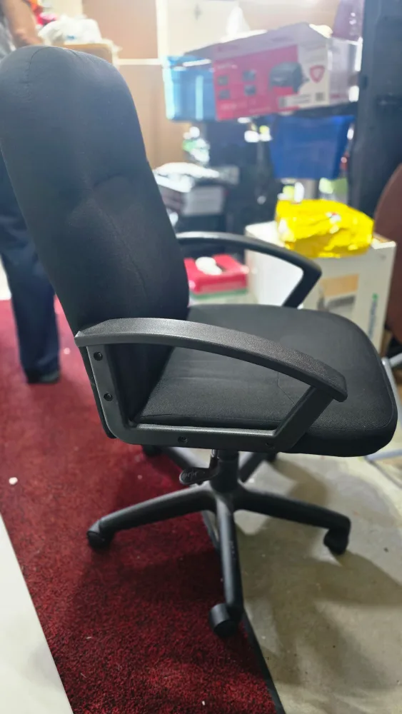 🪑 Comfortable Black Office Chair – Great Condition! 🪑 thumbnail