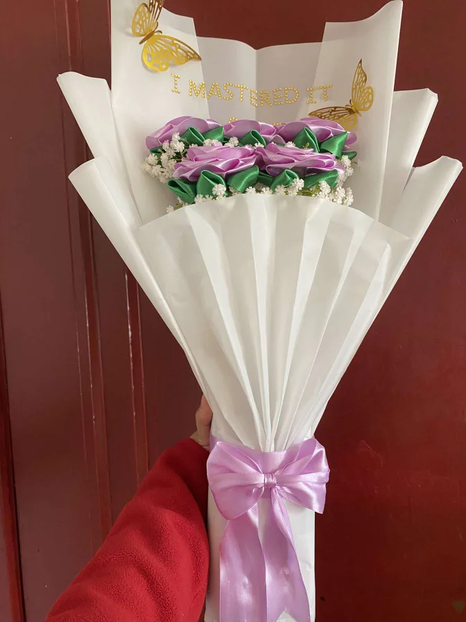 Ribbon Rose Bouquet thumbnail
