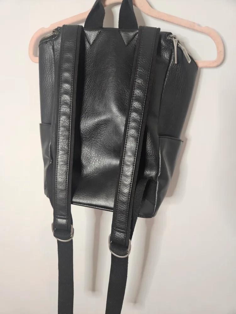 Matt & Nat Black Vegan Leather Backpack image indicator(2)
