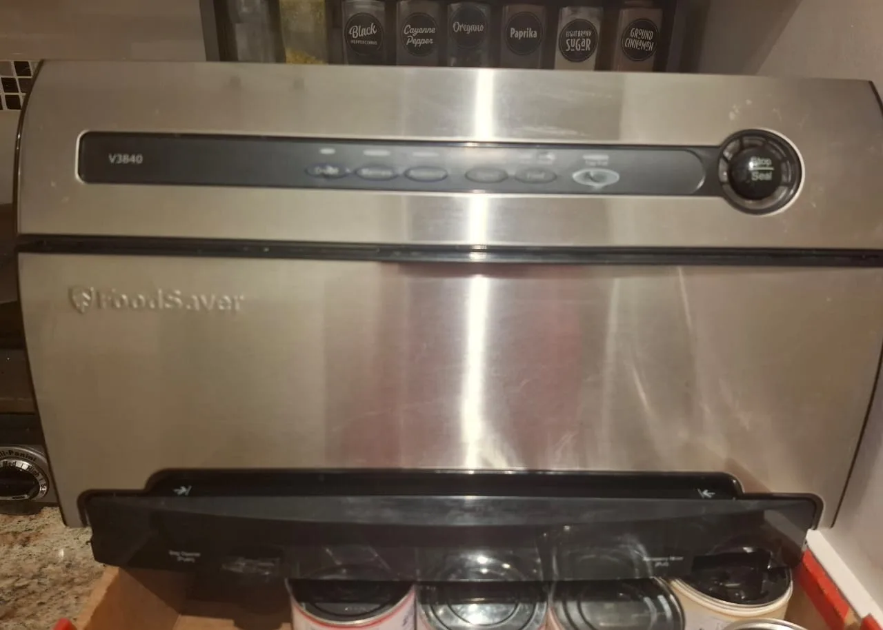 FoodSaver V3840 Vacuum Sealer thumbnail