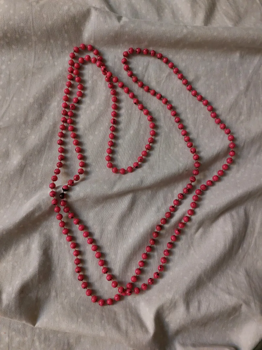 Pink Beaded Necklace thumbnail
