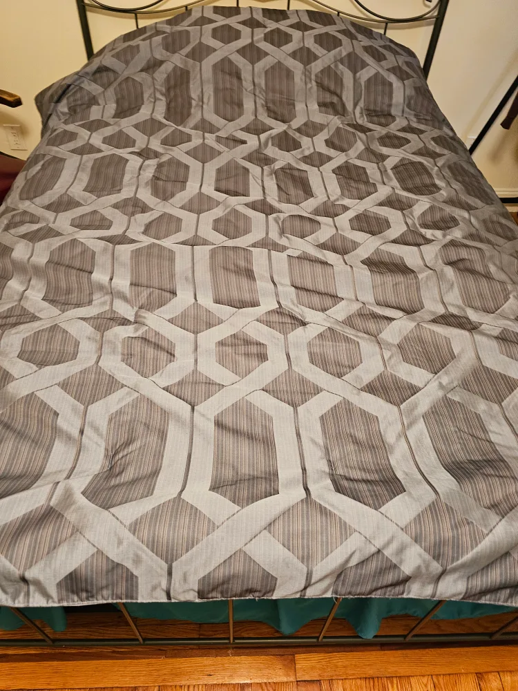 Queen-size Reversible Comforter / Navy Gray image indicator(3)