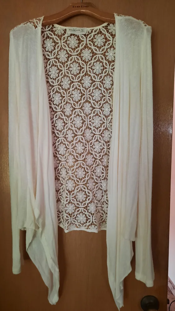 Bundle of Women's Tops sz US M & L 5 for $15 thumbnail