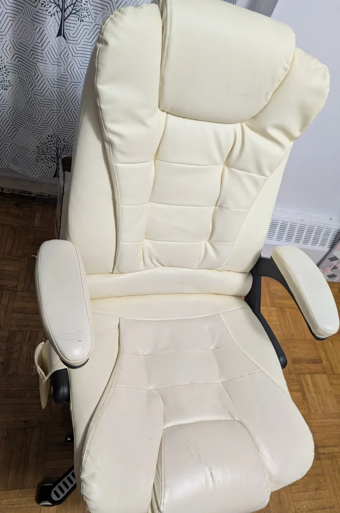 Cream Leather Executive Office Chair thumbnail