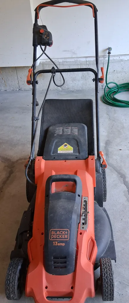 Black+Decker 13 Amp Corded Lawn Mower image indicator(3)