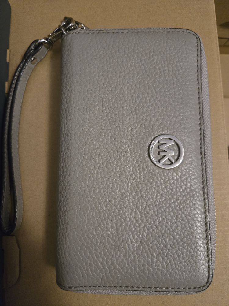 Michael Kors Wristlet Wallet - Grey