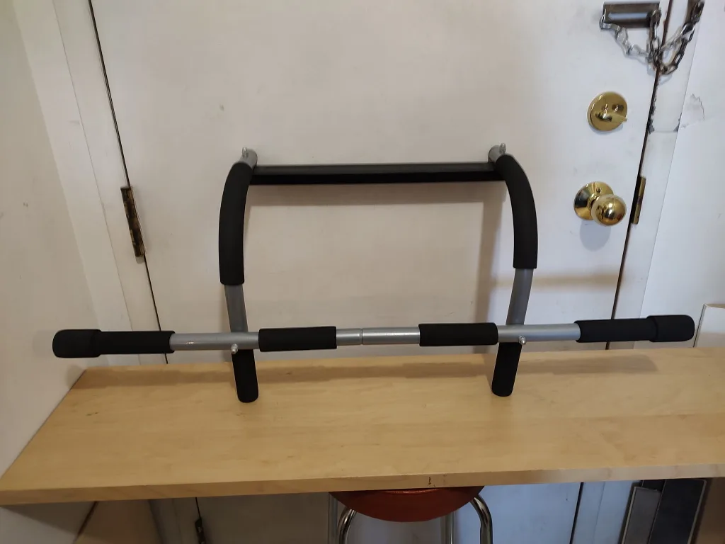 Selling Heavy Duty Pull Up Exercise Bar. image indicator(3)