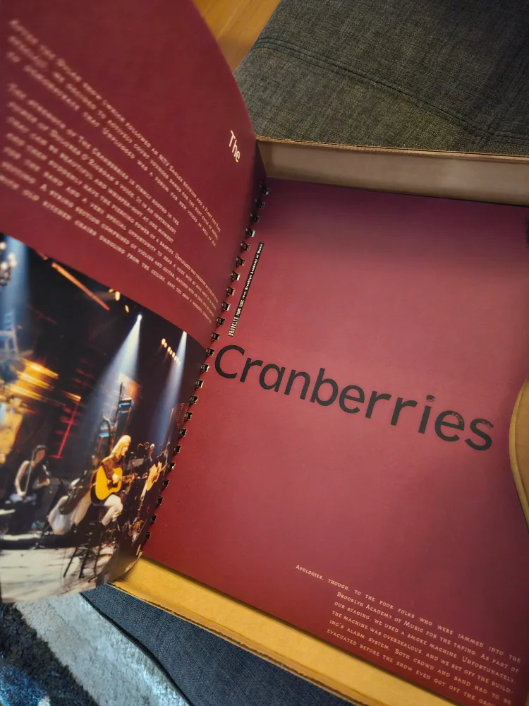 MTV Unplugged First Edition Hardcover Book Limited Edition MINT image indicator(5)