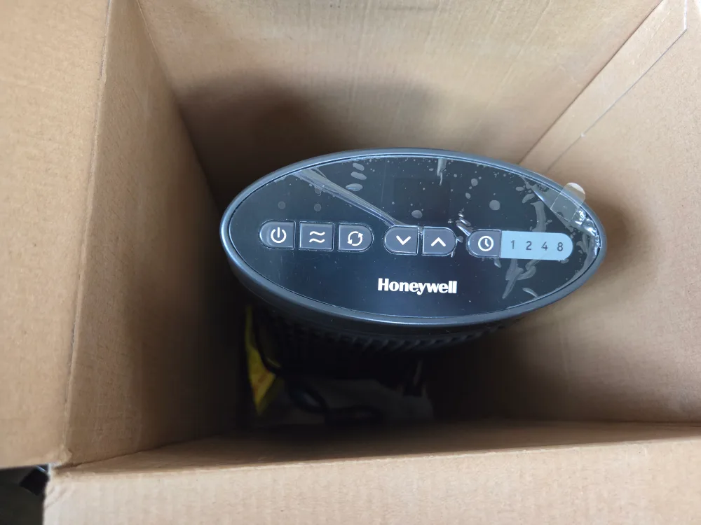 Brand New Honeywell Digital Ceramic Tower Heater, Dual Motors image indicator(6)