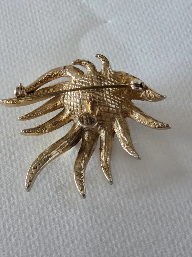 Vintage Gold Tone Sunburst Faux Pearl Brooch image indicator(3)