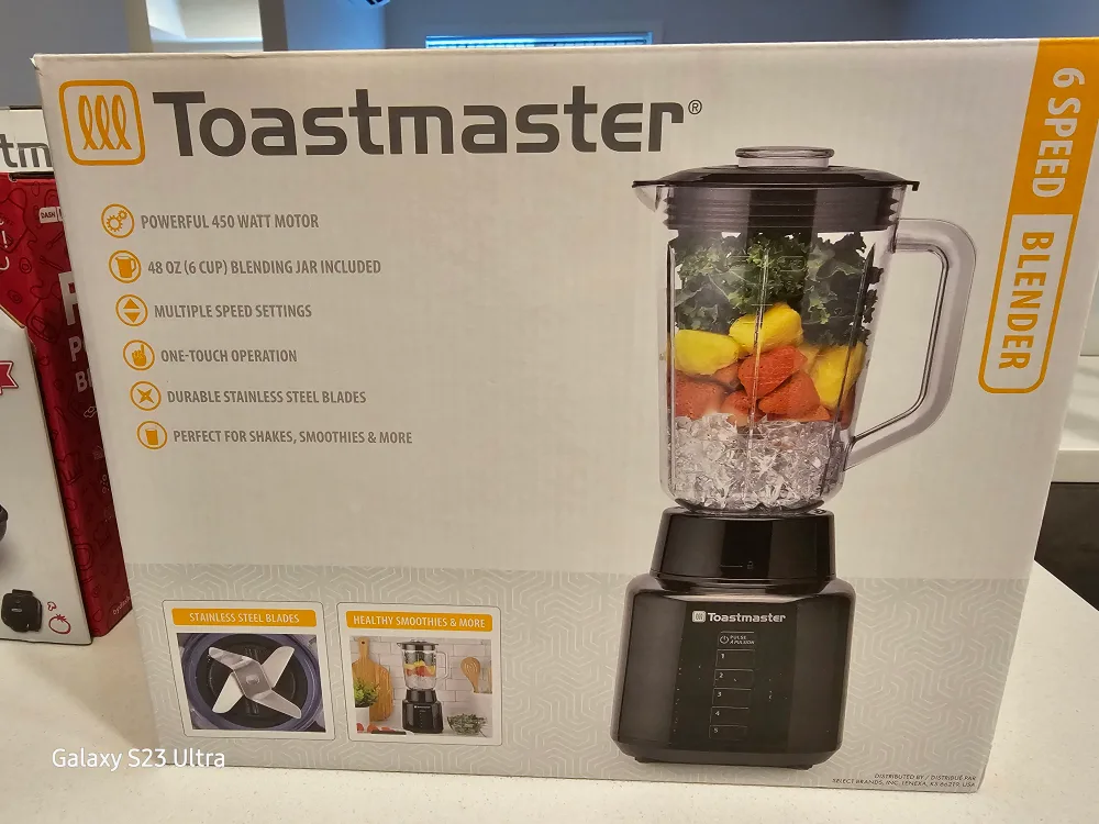 Rarely Used Toastmaster Blender +  Sandwich Toaster thumbnail