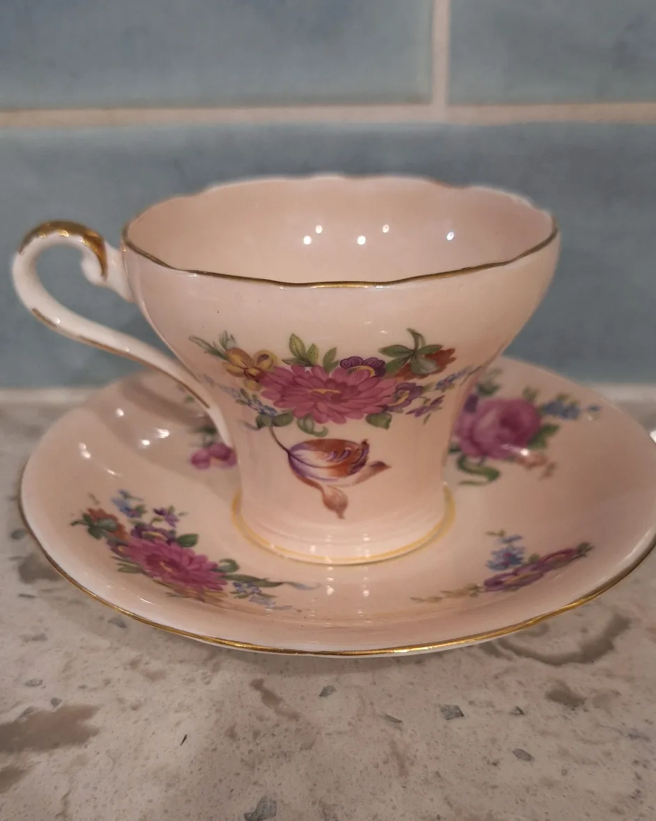 Aynsley Bone China Tea Cup & Saucer Set thumbnail