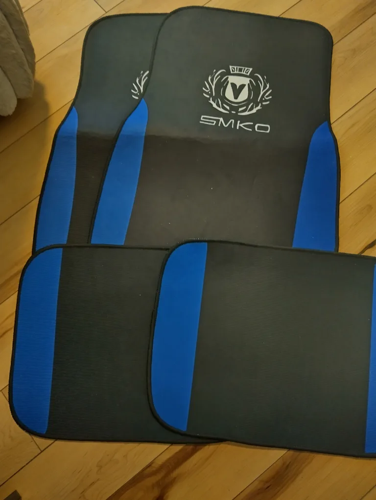 SMKO Car Floor Mats - Blue & Black thumbnail