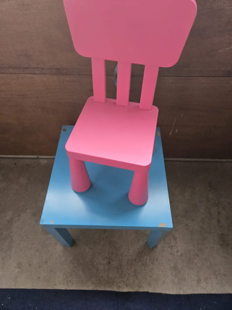 Ikea table and chair thumbnail