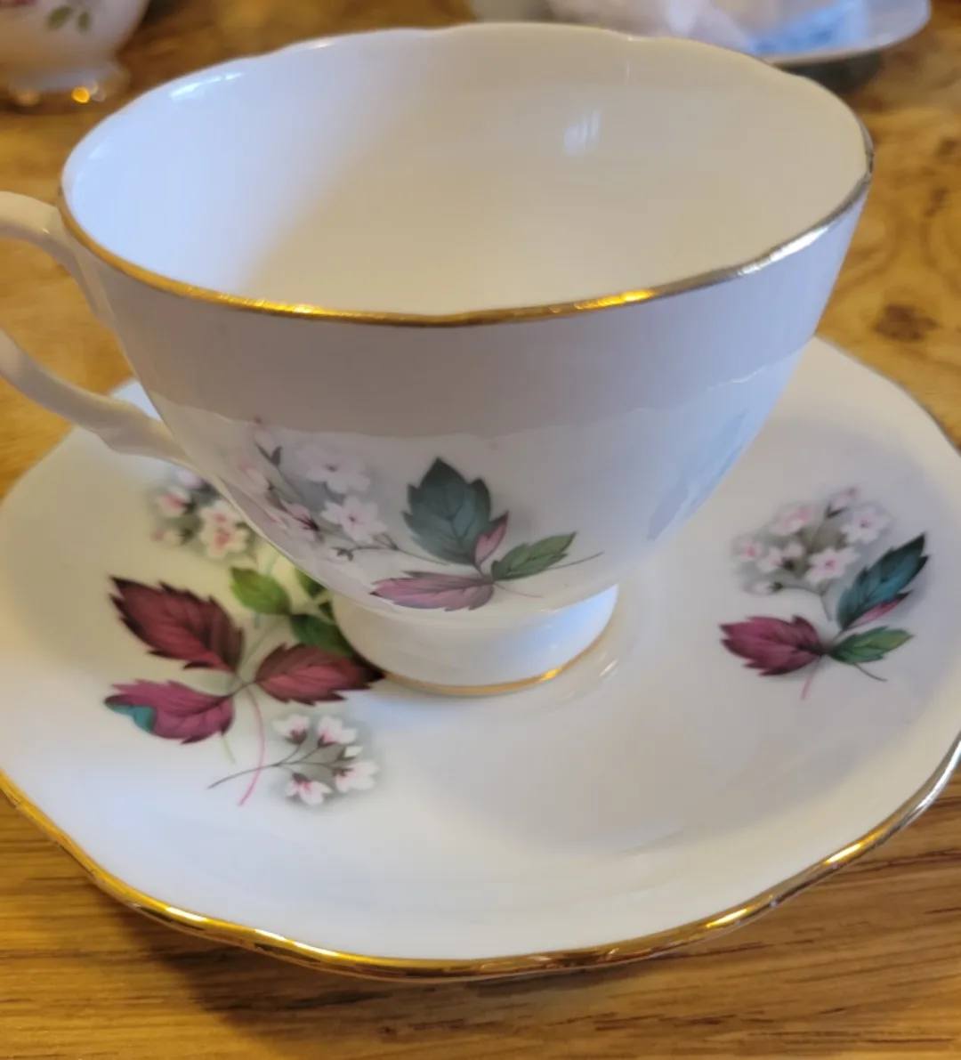 Royal Vale Bone China Tea Cup & Saucer🇨🇦 thumbnail