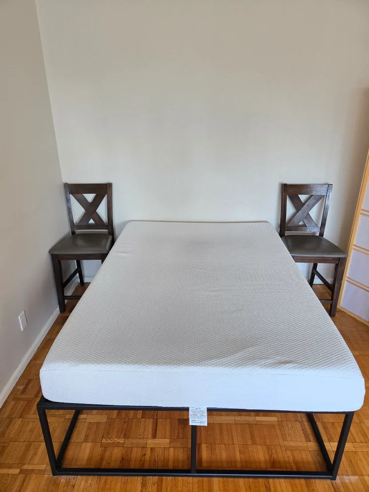 Full/Double metal Zinus bed with foam mattress thumbnail